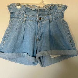 High Waisted light Denim Shorts
